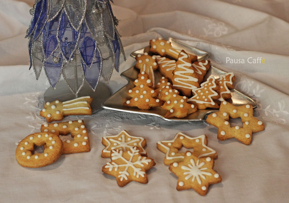 Biscotti Glassati Di Natale.Biscotti Di Natale Glassati Pausa Caffe